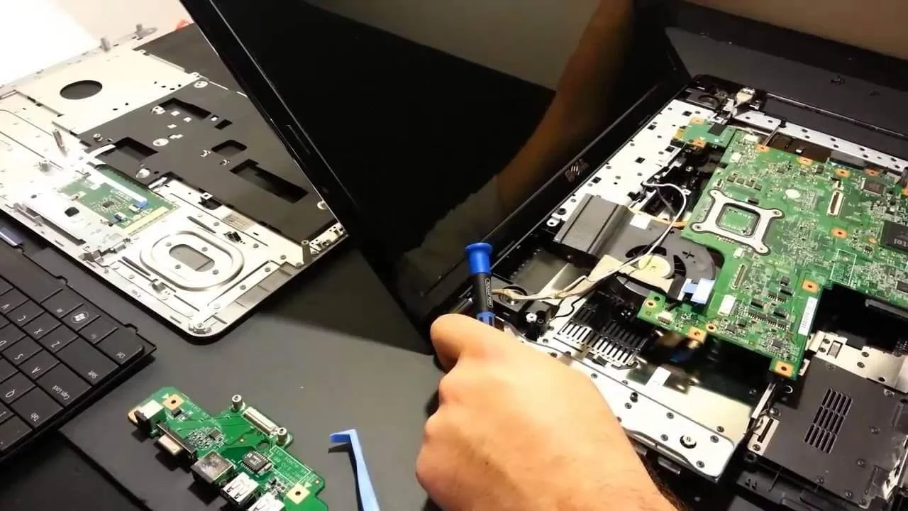 laptop repair in dubai